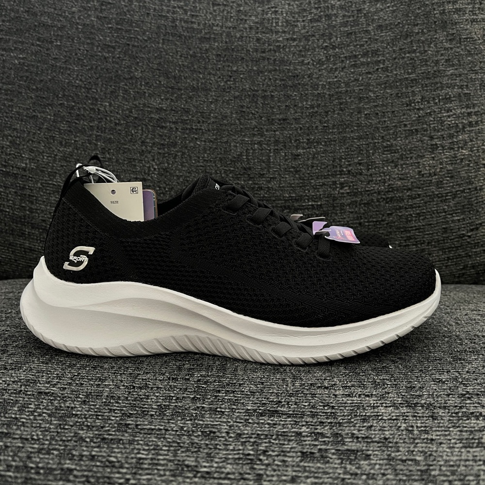 Women’s sneakers- Sport by Skechers with Memory Foam